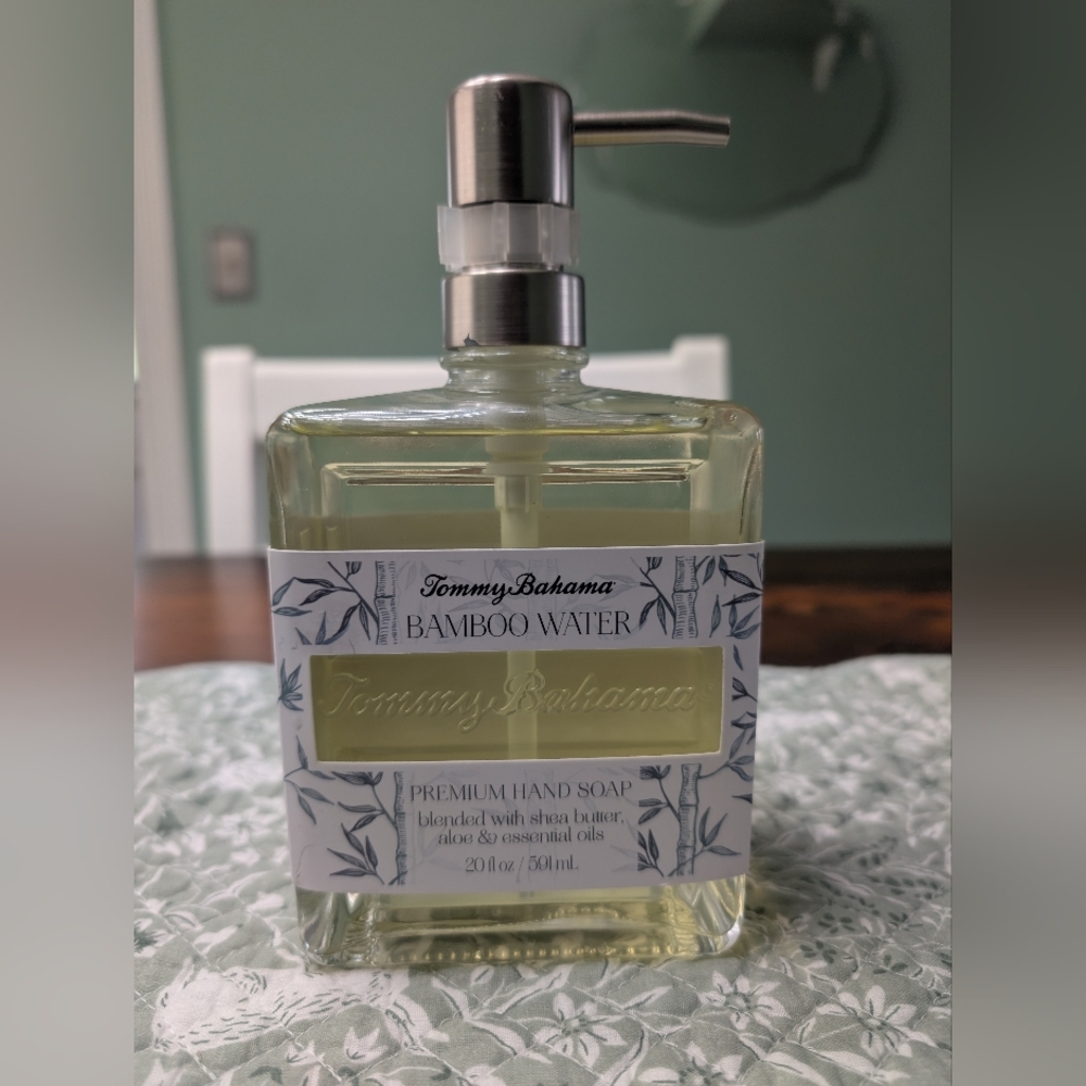 NWT Tommy Bahama "Bamboo Water" Liquid Soap